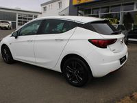 Gebraucht Opel Astra Dynamic 150 PS (110 kW) 2019 Weiß Limousine
