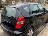 Gebraucht Mercedes A160 90 PS (66 kW) 2012 Schwarz Kleinwagen