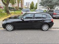 Gebraucht BMW 114 102 PS (75 kW) 2014 Schwarz Kleinwagen