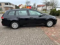 Gebraucht VW Golf VII Trendline 116 PS (85 kW) 2020 Schwarz Kombi