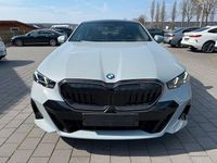 Gebraucht BMW 540 Performance 303 PS (222 kW) 2025 Grau Limousine