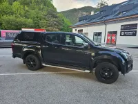 Używany Isuzu D-Max 163 KM (119 kW) 2016 Czarny SUV