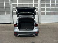 Gebraucht VW T-Cross Life 110 PS (80 kW) 2023 Reflexsilber metallic SUV