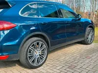 Używany Porsche Cayenne 400 KM (294 kW) 2011 Niebieski SUV