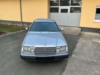 Gebraucht Mercedes 230 132 PS (97 kW) 1991 Silber Coupé