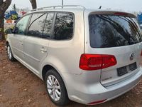 Gebraucht VW Touran Highline 105 PS (77 kW) 2010 Silber Van / Kleinbus