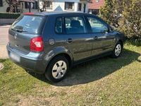 Gebraucht VW Polo 64 PS (47 kW) 2003 Grau Kleinwagen