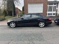Second-hand Mercedes E250 204 CP (150 kW) 2011 Negru Berlinǎ