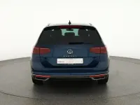 Gebraucht VW Passat Elegance 190 PS (139 kW) 2021 Aquamarinblau metallic (metallic) Kombi