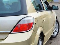 Gebraucht Opel Astra 90 PS (66 kW) 2004 Gold Kombi