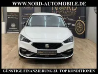 Używany Seat Leon FR 204 KM (150 kW) 2021 Biały Sedan/Limuzyna