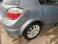 Gebraucht Opel Astra 105 PS (77 kW) 2005 Kleinwagen
