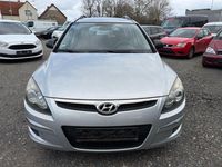 Gebraucht Hyundai i30 Edition 109 PS (80 kW) 2010 Silber Kombi
