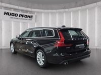 Gebraucht Volvo V60 Momentum 163 PS (119 kW) 2020 Onyx black / metallic Kombi