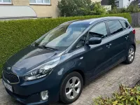 Gebraucht Kia Carens 141 PS (103 kW) 2015 Blau Van / Kleinbus