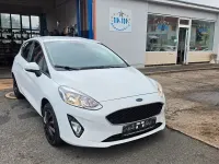 Gebraucht Ford Fiesta Cool & Connect 101 PS (74 kW) 2017 Weiß Kleinwagen