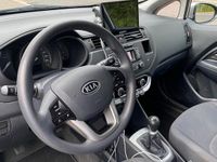 Gebraucht Kia Rio 86 PS (63 kW) 2013 Silber Kleinwagen