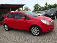 Usata Opel Corsa Innovation 69 CV (50 kW) 2010 Rosso Utilitaria