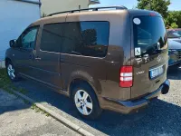 Gebraucht VW Caddy Maxi Comfortline 105 PS (77 kW) 2011 Braun Van / Kleinbus