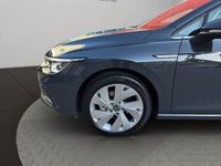 Gebraucht VW Golf VII Style 150 PS (110 kW) 2021 Uranograu Kleinwagen