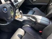 Gebraucht BMW 525 197 PS (144 kW) 2009 Grau Limousine