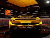 Gebraucht Ferrari 296 829 PS (609 kW) 2023 Gelb Cabrio