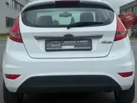 Gebraucht Ford Fiesta Trend 82 PS (60 kW) 2012 Weiß Kleinwagen