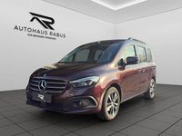 Gebraucht Mercedes T180 Style 131 PS (96 kW) 2023 Rot Van / Kleinbus