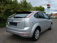 Gebraucht Ford Focus Style 101 PS (74 kW) 2008 Polarsilber metallic Kleinwagen
