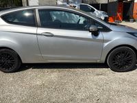 Gebraucht Ford Fiesta 96 PS (70 kW) 2011 Silber Kleinwagen
