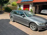 Gebraucht BMW 318 143 PS (105 kW) 2009 Grau Kombi