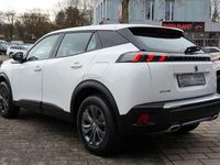 Gebraucht Peugeot 2008 Active 132 PS (97 kW) 2022 Weiß SUV