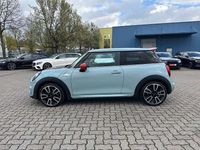 Gebraucht Mini Cooper S 192 PS (141 kW) 2019 Sonderlack ice blue Kleinwagen
