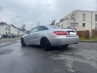 Gebraucht Mercedes E300 Elegance 252 PS (185 kW) 2012 Silber Coupé