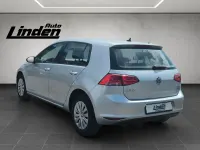 Gebraucht VW Golf VII Trendline 110 PS (80 kW) 2016 Silber Limousine
