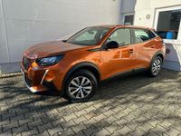 Gebraucht Peugeot e-2008 Active 100 kW (136 PS) 2023 Orange SUV