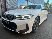 Gebraucht BMW 320e M Sport 204 PS (150 kW) 2023 Weiss Limousine