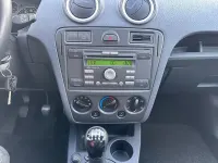 Gebraucht Ford Fusion 80 PS (58 kW) 2010 Silber Kleinwagen