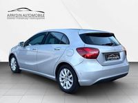 Gebraucht Mercedes A180 Style 122 PS (89 kW) 2016 Silber Limousine