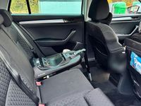 Gebraucht Skoda Superb 150 PS (110 kW) 2017 Weiß Kombi