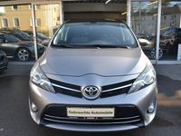 Gebraucht Toyota Verso Skyview Edition 111 PS (81 kW) 2015 Grau Van / Kleinbus
