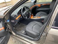 Gebraucht Mercedes E220 Avantgarde 170 PS (125 kW) 2007 Grau Kombi