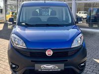 Gebraucht Fiat Doblò 101 PS (74 kW) 2022 Blau Van / Kleinbus