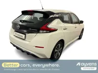 Gebraucht Nissan Leaf Acenta 110 kW (150 PS) 2022 Weiß Kleinwagen