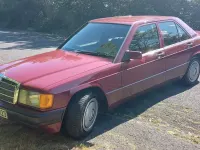 Gebraucht Mercedes 190 122 PS (89 kW) 1991 Rot Limousine