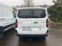 Gebraucht Ford Transit Custom Basis 136 PS (100 kW) 2024 Frozen white weiß Van