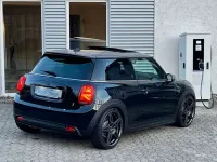 Usata Mini Cooper SE 135 kW (184 CV) 2022 Nero Utilitaria
