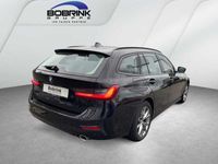 gebraucht BMW 320 d xDrive Touring Sport Line Head-Up HK HiFi