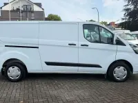 Gebraucht Ford Transit Custom Trend 131 PS (96 kW) 2021 Frozen white Van / Kleinbus