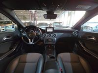 Gebraucht Mercedes A180 122 PS (89 kW) 2014 Silber Limousine